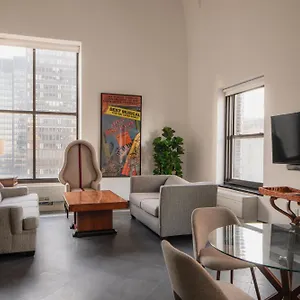 The Manhattan Club ניו יורק